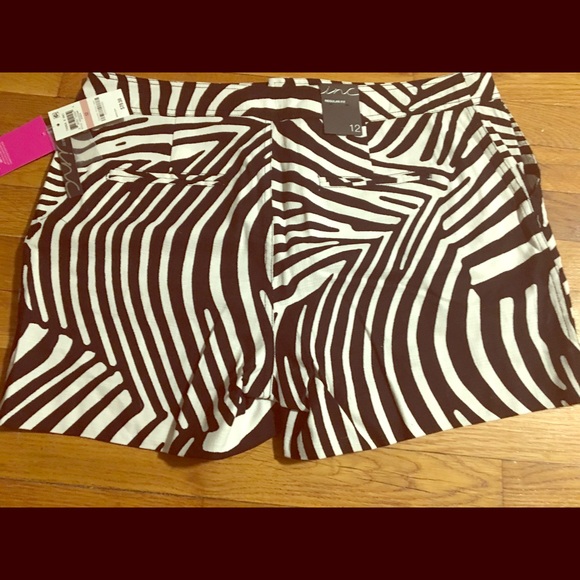 Trina Turk x Inc Zebra print shorts - Picture 1 of 3